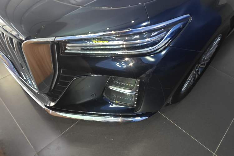 Used Hongqi H5 2024 2.0T Automatic Smart Connect Flagship Edition Left Front Headlight