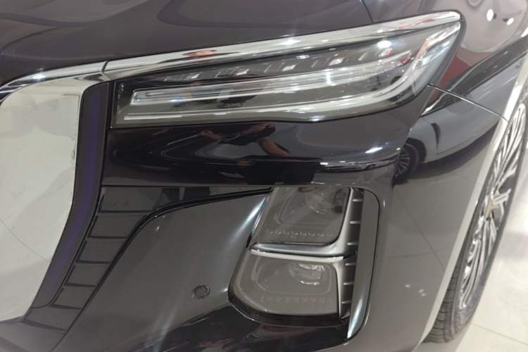 Used Hongqi H5 2024 2.0T Automatic Smart Connect Flagship Edition Left Front Headlight