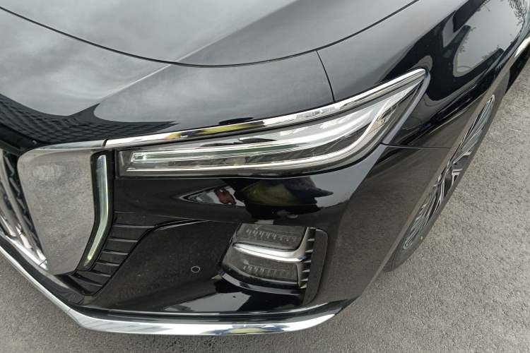 Used Hongqi H5 2024 2.0T Automatic Smart Connect Flagship Edition Left Front Headlight