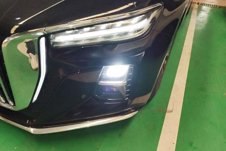 Used Hongqi H5 2024 2.0T Automatic Smart Connect Flagship Edition Left Front Headlight