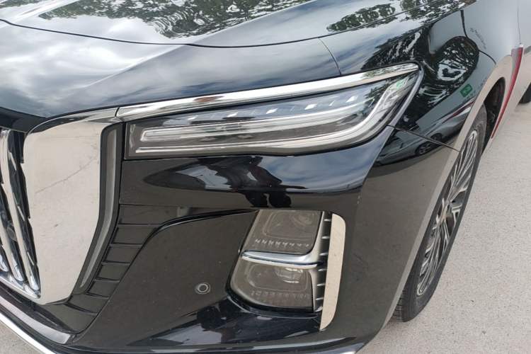 Used Hongqi H5 2024 2.0T Automatic Smart Connect Flagship Edition Left Front Headlight