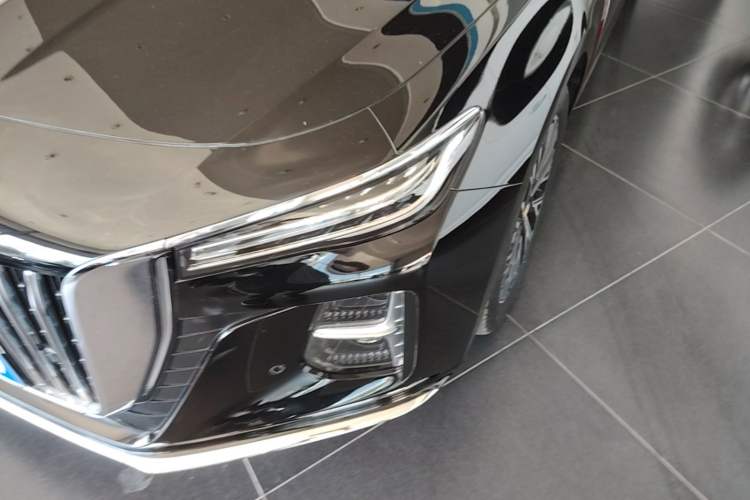 Used Hongqi H5 2024 2.0T Automatic Smart Connect Flagship Edition Left Front Headlight