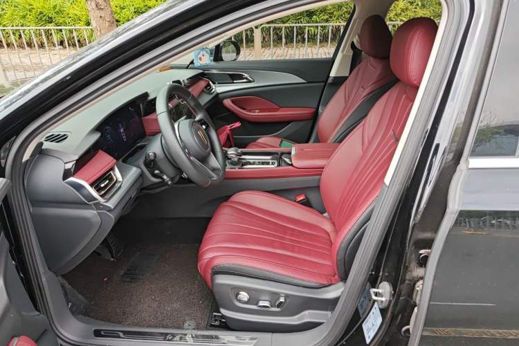 Used Hongqi H5 2024 2.0T Automatic Smart Connect Flagship Edition Left Front Seat