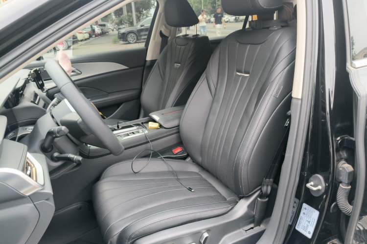 Used Hongqi H5 2024 2.0T Automatic Smart Connect Flagship Edition Left Front Seat