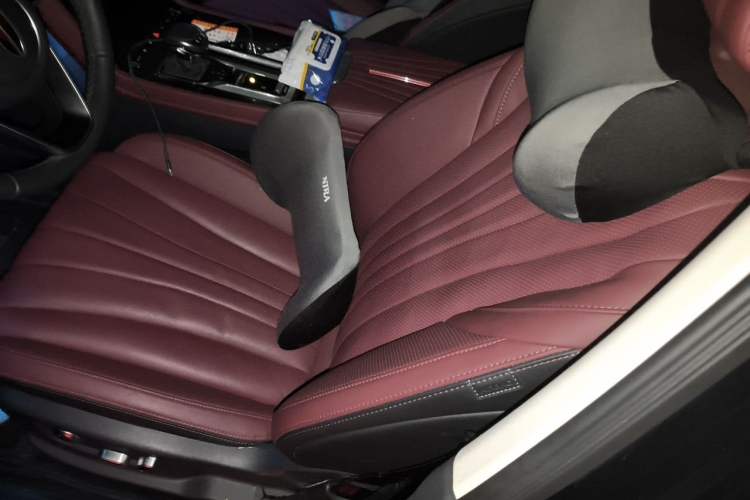 Used Hongqi H5 2024 2.0T Automatic Smart Connect Flagship Edition Left Front Seat