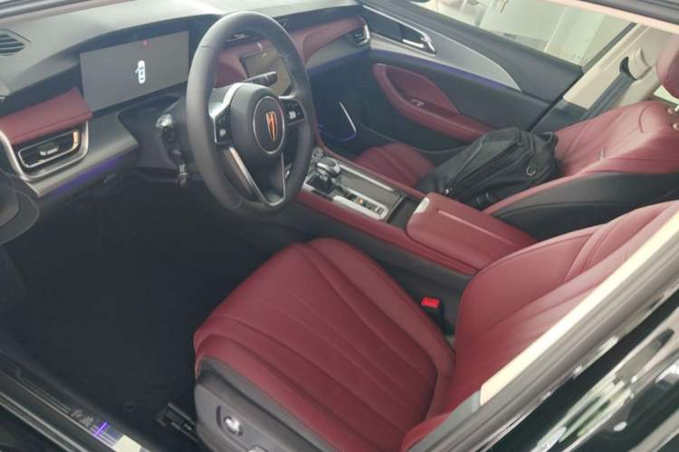 Used Hongqi H5 2024 2.0T Automatic Smart Connect Flagship Edition Left Front Seat