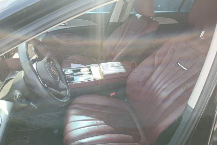 Used Hongqi H5 2024 2.0T Automatic Smart Connect Flagship Edition Left Front Seat