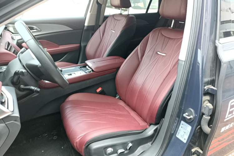 Used Hongqi H5 2024 2.0T Automatic Smart Connect Flagship Edition Left Front Seat