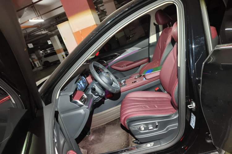 Used Hongqi H5 2024 2.0T Automatic Smart Connect Flagship Edition Left Front Seat