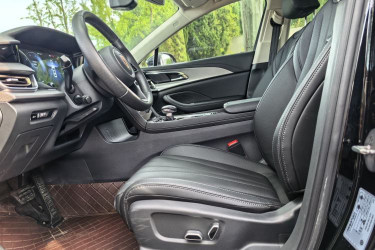 Used Hongqi H5 2024 2.0T Automatic Smart Connect Flagship Edition Left Front Seat