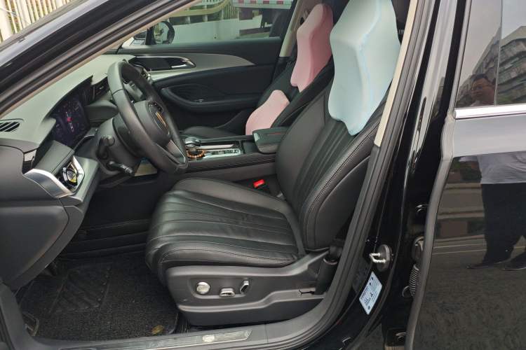 Used Hongqi H5 2024 2.0T Automatic Smart Connect Flagship Edition Left Front Seat