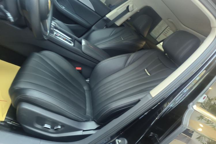 Used Hongqi H5 2024 1.5T DCT Smart Connect Flagship Edition Left Front Seat