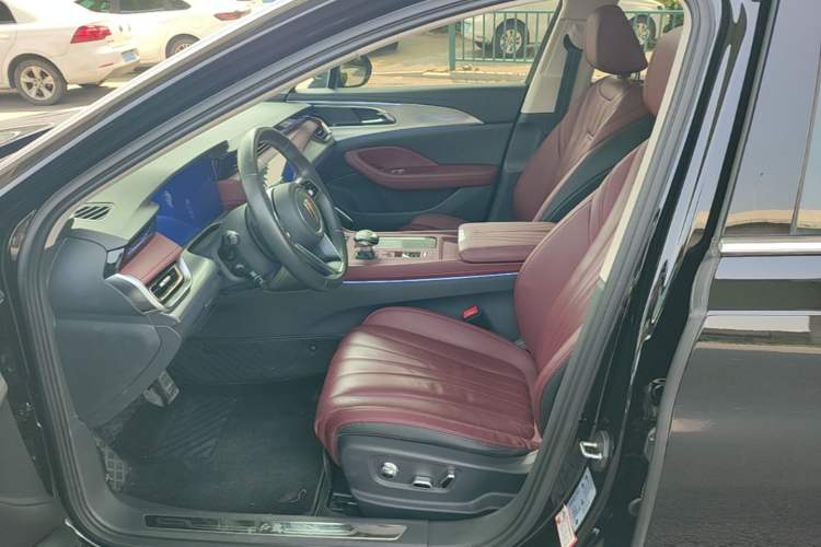 Used Hongqi H5 2024 2.0T Automatic Smart Connect Flagship Edition Left Front Seat