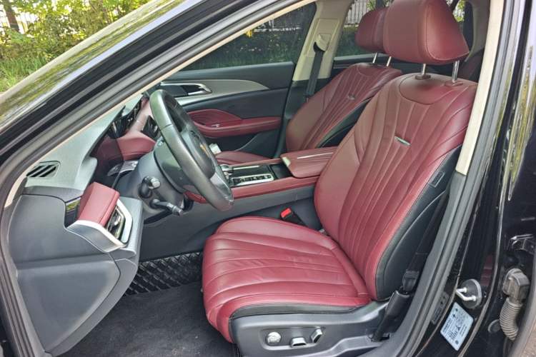 Used Hongqi H5 2024 2.0T Automatic Smart Connect Flagship Edition Left Front Seat