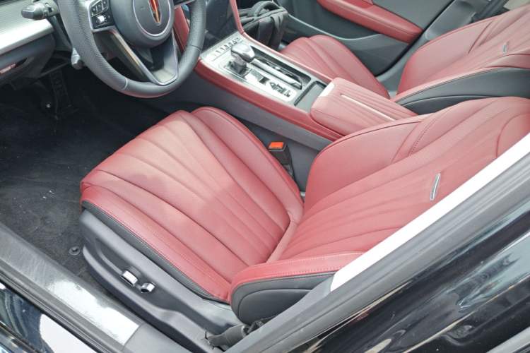 Used Hongqi H5 2024 2.0T Automatic Smart Connect Flagship Edition Left Front Seat