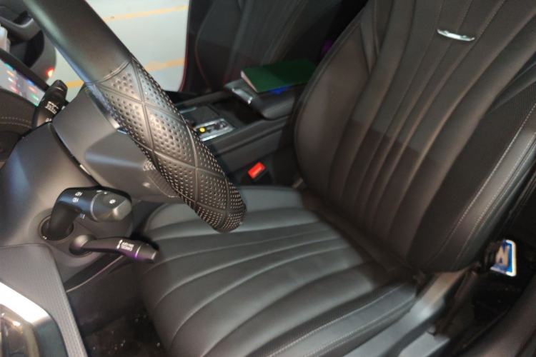 Used Hongqi H5 2024 2.0T Automatic Smart Connect Flagship Edition Left Front Seat