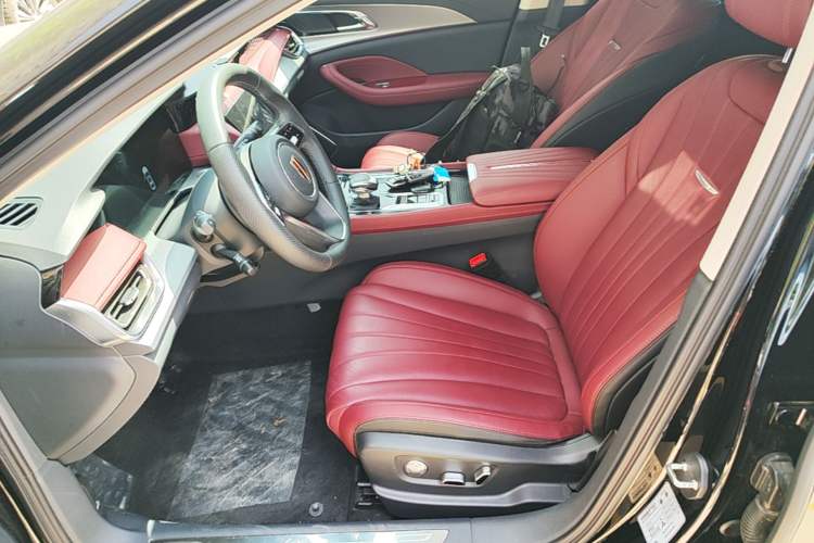 Used Hongqi H5 2024 2.0T Automatic Smart Connect Flagship Edition Left Front Seat
