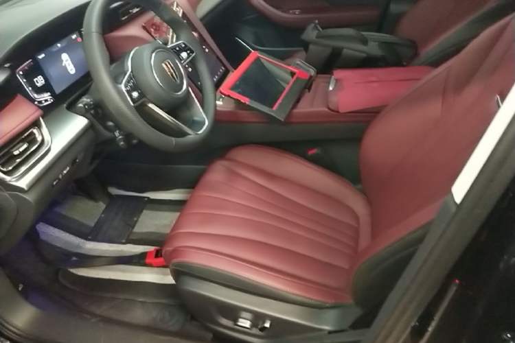 Used Hongqi H5 2024 1.5T DCT Smart Connect Flagship Edition Left Front Seat