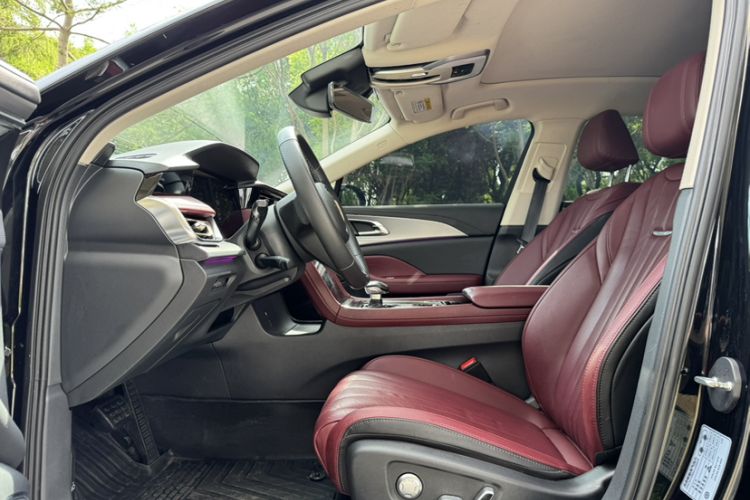 Used Hongqi H5 2024 2.0T Automatic Smart Connect Flagship Edition Left Front Seat
