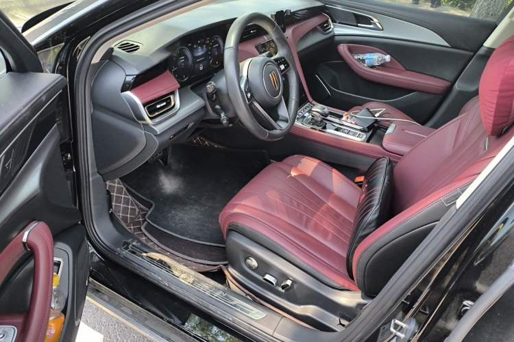 Used Hongqi H5 2024 2.0T Automatic Smart Connect Flagship Edition Left Front Seat