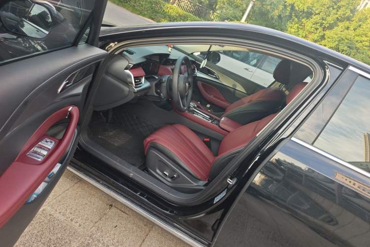 Used Hongqi H5 2024 1.5T DCT Smart Connect Flagship Edition Left Front Seat