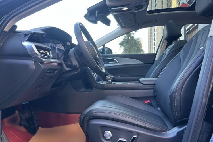 Used Hongqi H5 2024 2.0T Automatic Smart Connect Flagship Edition Left Front Seat