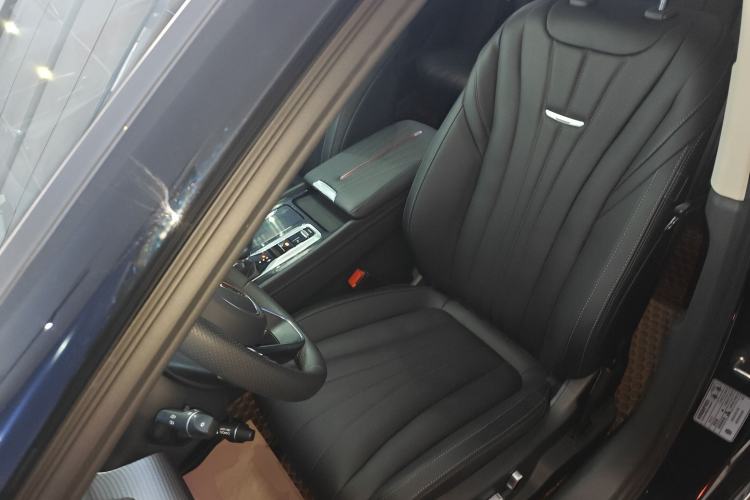 Used Hongqi H5 2024 2.0T Automatic Smart Connect Flagship Edition Left Front Seat