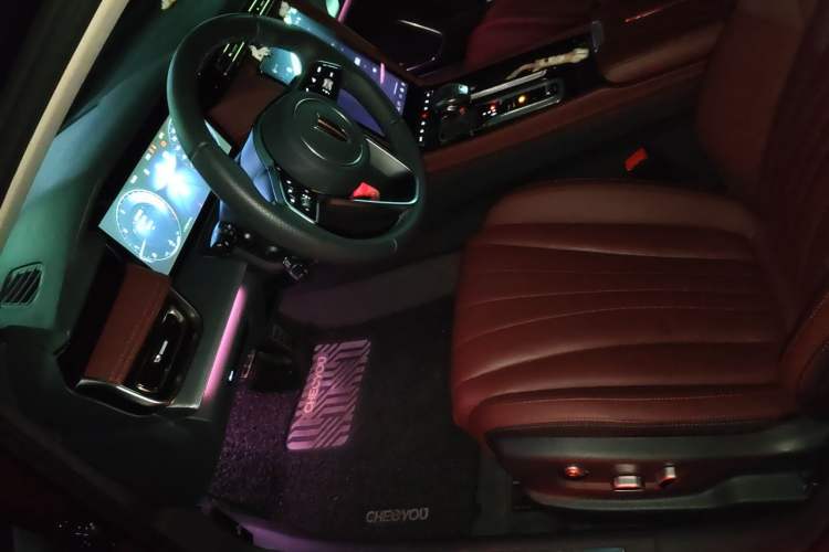 Used Hongqi H5 2024 2.0T Automatic Smart Connect Flagship Edition Left Front Seat