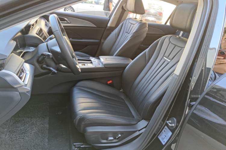 Used Hongqi H5 2024 1.5T DCT Smart Connect Flagship Edition Left Front Seat