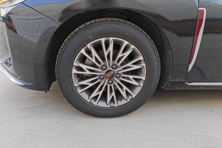 Used Hongqi H5 2024 1.5T DCT Smart Connect Flagship Edition Left Front Wheel Hub