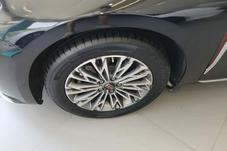 Used Hongqi H5 2024 1.5T DCT Smart Connect Flagship Edition Left Front Wheel Hub