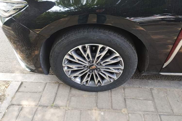Used Hongqi H5 2024 1.5T DCT Smart Connect Flagship Edition Left Front Wheel Hub