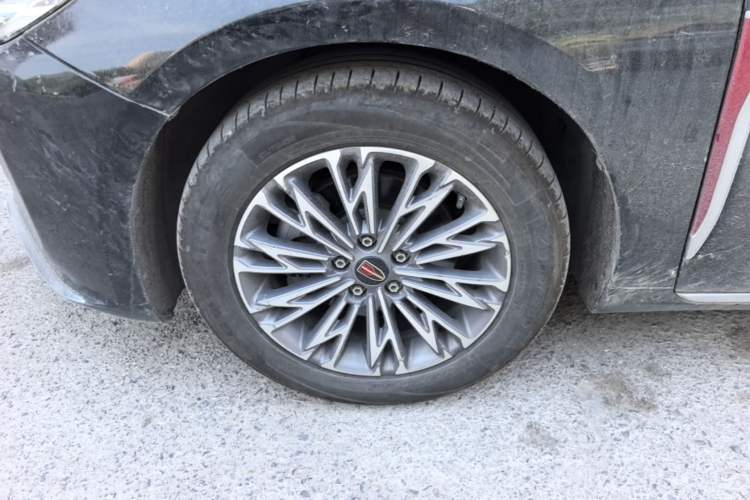 Used Hongqi H5 2024 1.5T DCT Smart Connect Flagship Edition Left Front Wheel Hub