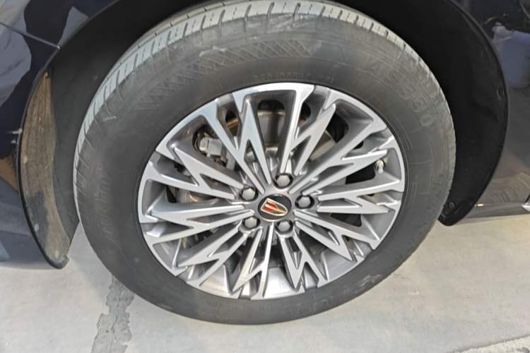 Used Hongqi H5 2024 1.5T DCT Smart Connect Flagship Edition Left Front Wheel Hub