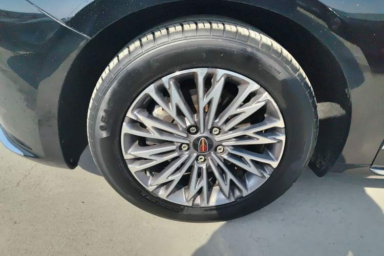 Used Hongqi H5 2024 1.5T DCT Smart Connect Flagship Edition Left Front Wheel Hub