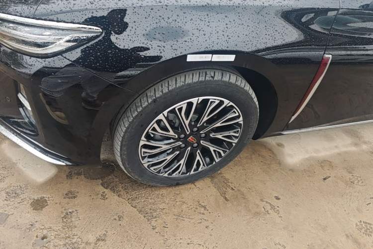 Used Hongqi H5 2024 1.5T HEV Smart Connect Flagship Edition Left Front Wheel Hub