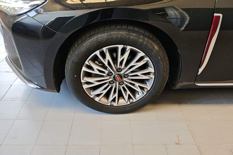 Used Hongqi H5 2024 1.5T DCT Smart Connect Flagship Edition Left Front Wheel Hub