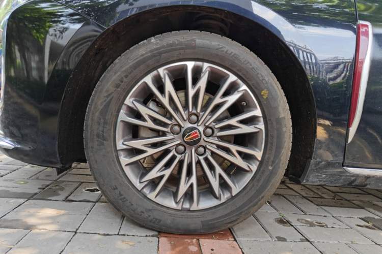 Used Hongqi H5 2024 1.5T DCT Smart Connect Flagship Edition Left Front Wheel Hub