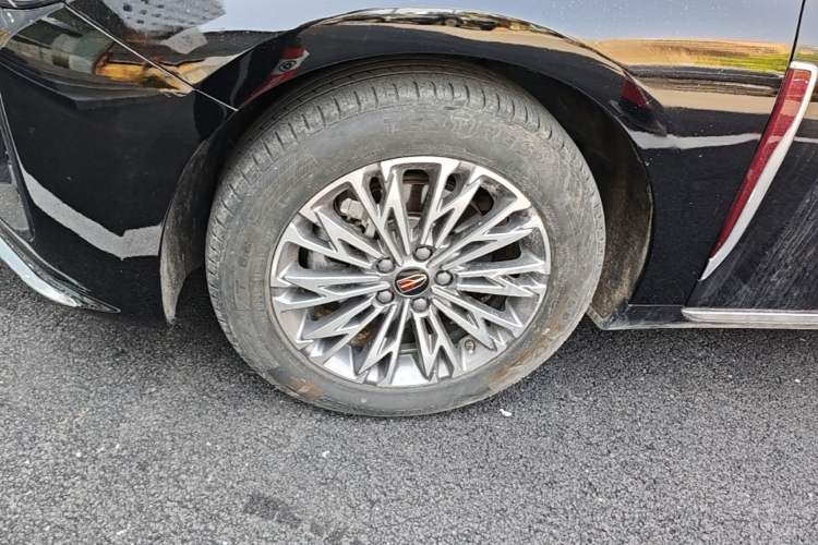 Used Hongqi H5 2024 1.5T DCT Smart Connect Flagship Edition Left Front Wheel Hub