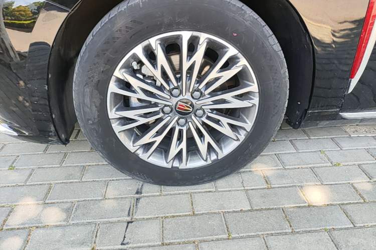 Used Hongqi H5 2024 1.5T DCT Smart Connect Flagship Edition Left Front Wheel Hub