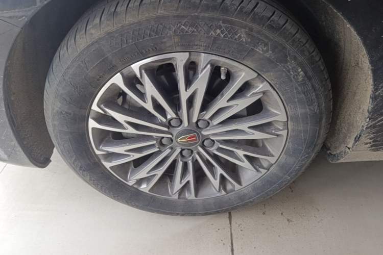 Used Hongqi H5 2024 1.5T DCT Smart Connect Flagship Edition Left Front Wheel Hub