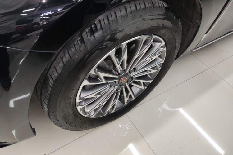 Used Hongqi H5 2024 1.5T DCT Smart Connect Flagship Edition Left Front Wheel Hub