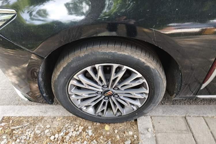 Used Hongqi H5 2024 1.5T DCT Smart Connect Flagship Edition Left Front Wheel Hub