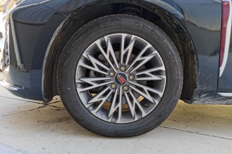 Used Hongqi H5 2024 1.5T DCT Smart Connect Flagship Edition Left Front Wheel Hub