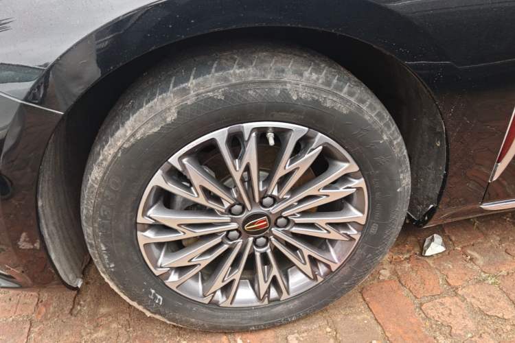 Used Hongqi H5 2024 1.5T DCT Smart Connect Flagship Edition Left Front Wheel Hub