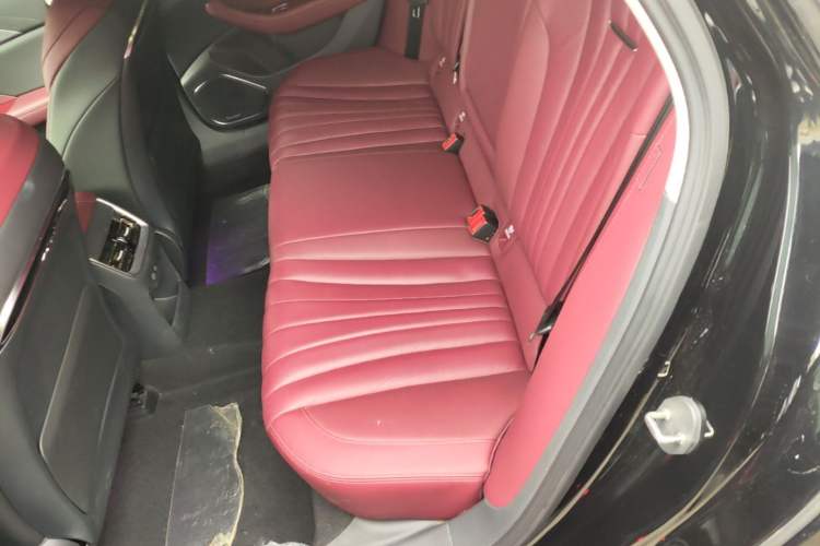 Used Hongqi H5 2024 2.0T Automatic Smart Connect Flagship Edition Left Rear Seat