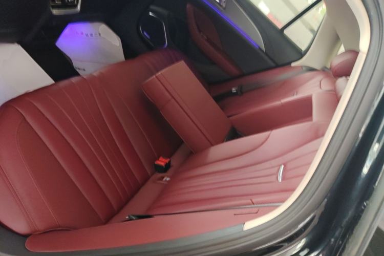Used Hongqi H5 2024 2.0T Automatic Smart Connect Flagship Edition Left Rear Seat