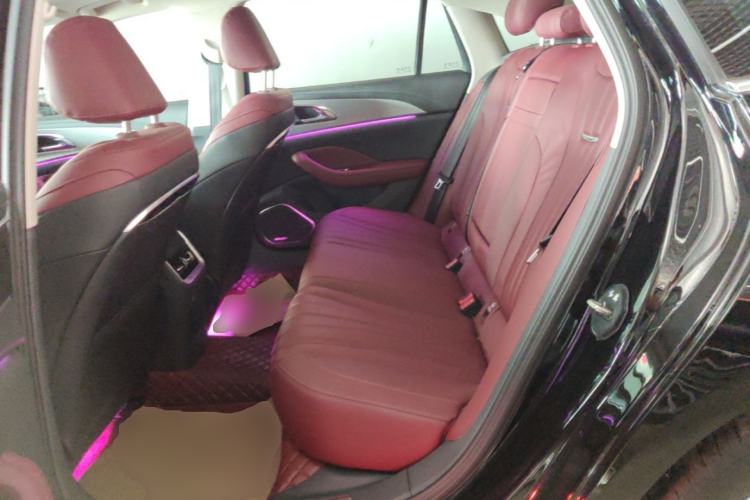 Used Hongqi H5 2024 2.0T Automatic Smart Connect Flagship Edition Left Rear Seat