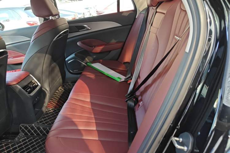 Used Hongqi H5 2024 1.5T DCT Smart Connect Flagship Edition Left Rear Seat