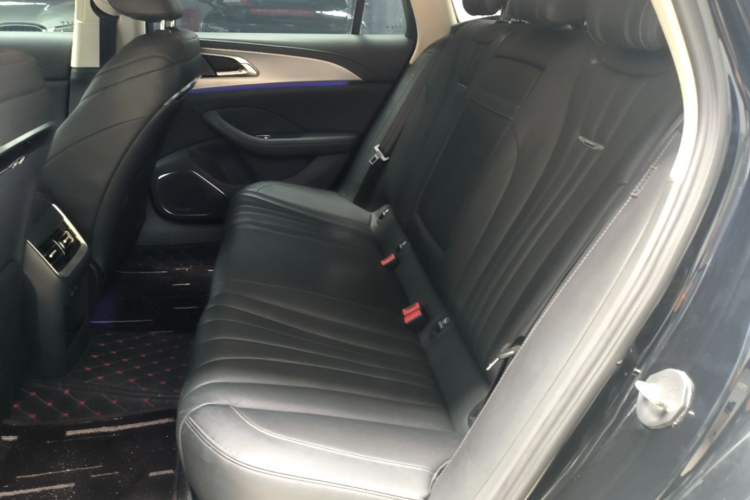 Used Hongqi H5 2024 2.0T Automatic Smart Connect Flagship Edition Left Rear Seat